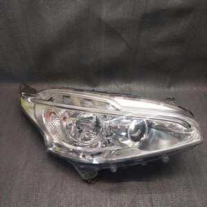 Světlo pravé přední Peugeot 208 1609697280